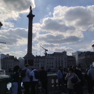 London25 024