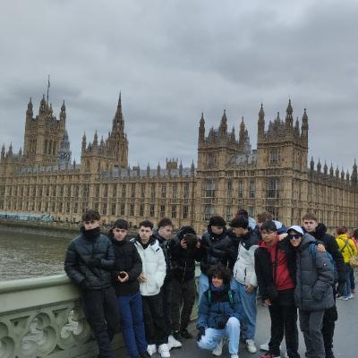 London25 048